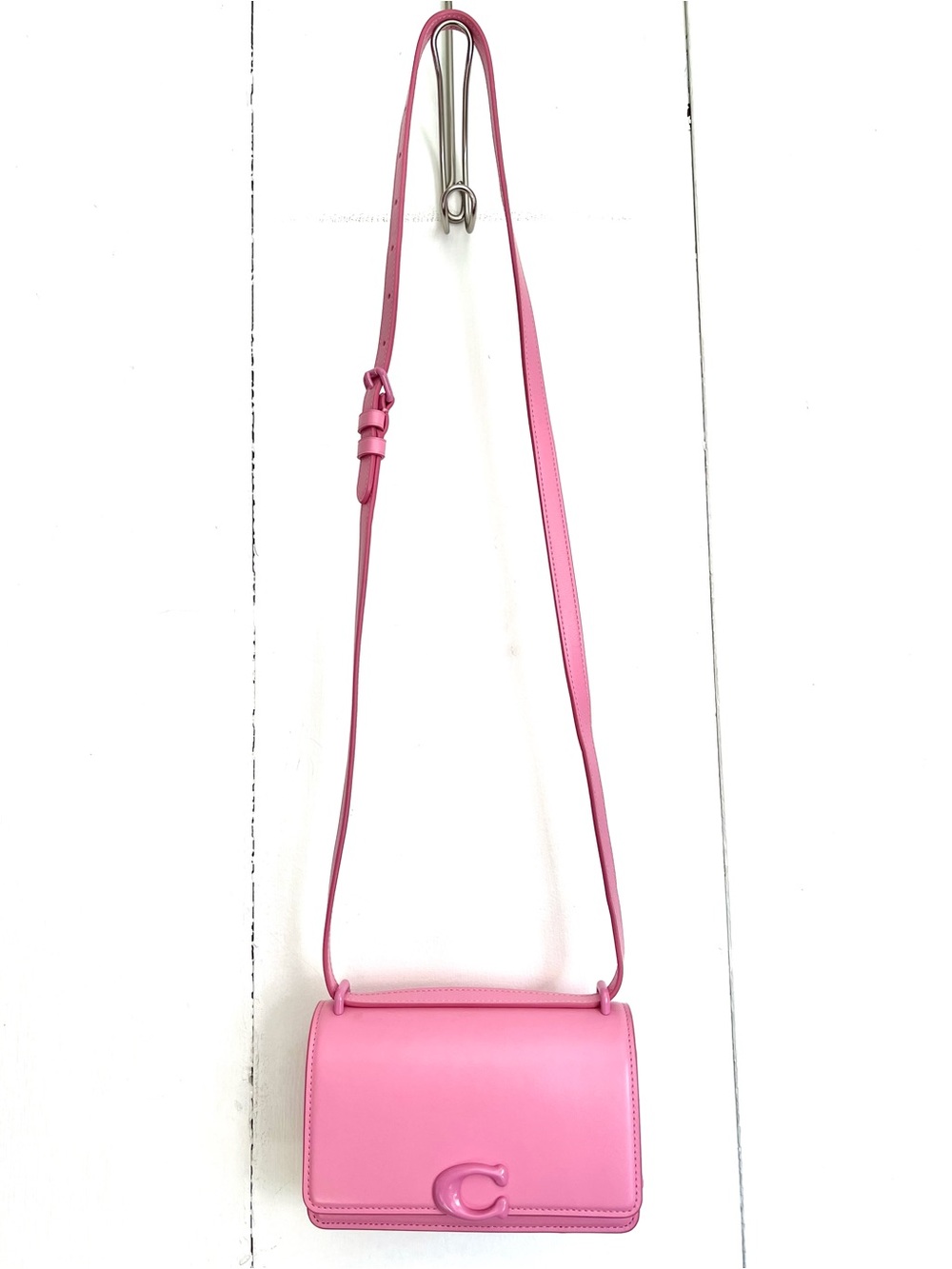 Coach Bandit Pink Glovetanned Leather Monochromatic Small Crossbody Bag CR521 - Picture 4 of 10